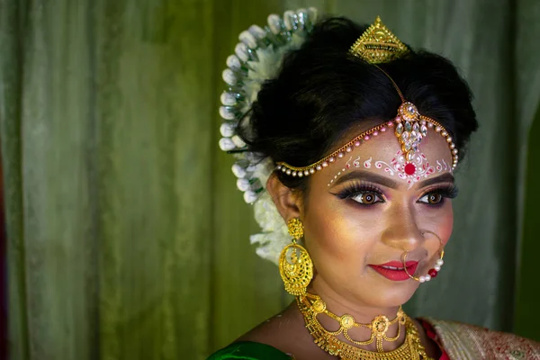 Engagement Classic Makeup