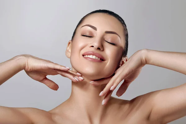 Twacha Saffron Kumkumadi Radiance Facial + Waxing + Threading